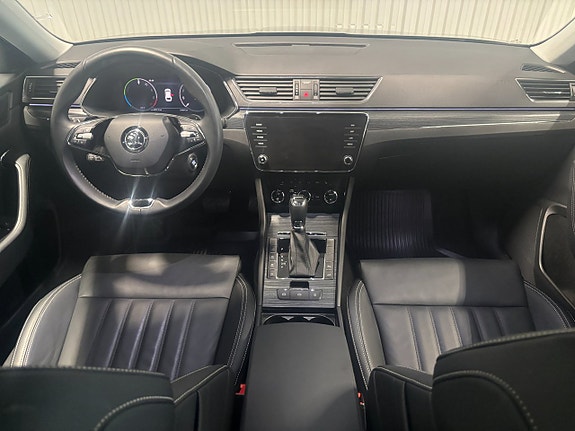 Skoda Superb 8 of 24