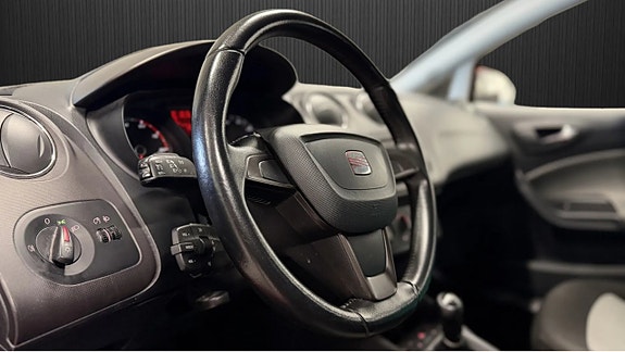 Seat Ibiza 5 of 7