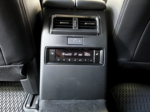 Mazda CX-80 24 of 30