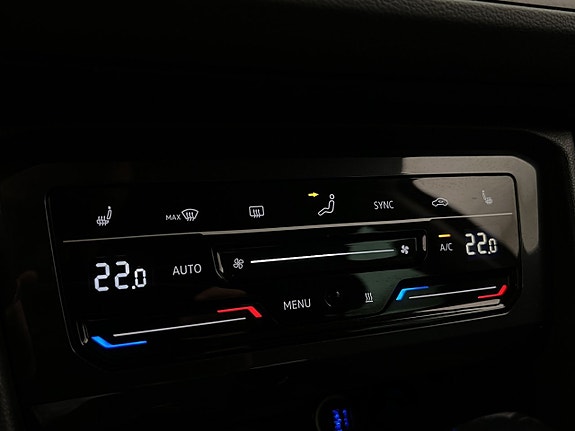 Volkswagen Tiguan 18 of 30