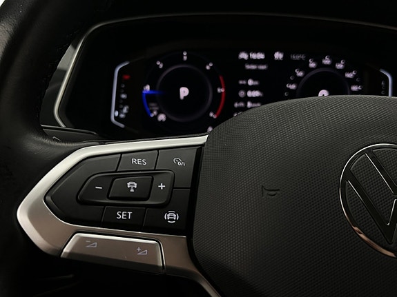Volkswagen Tiguan 13 of 30