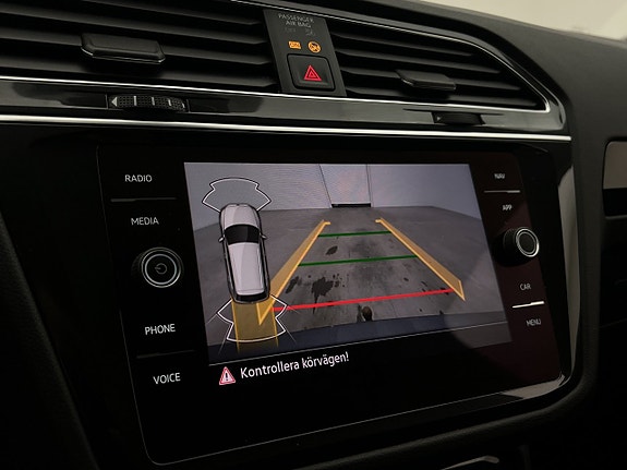 Volkswagen Tiguan 16 of 30