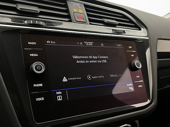 Volkswagen Tiguan 17 of 30
