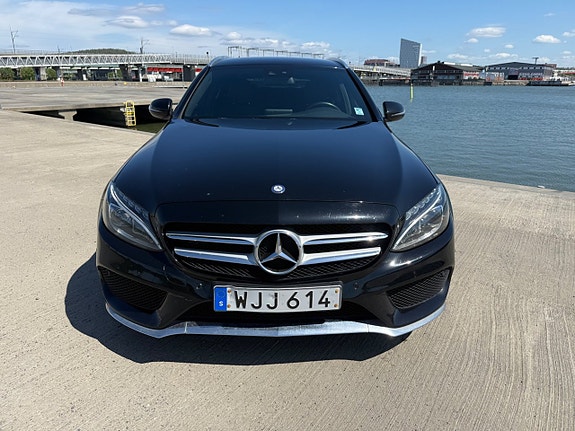 Mercedes-Benz C220 d 2 of 21