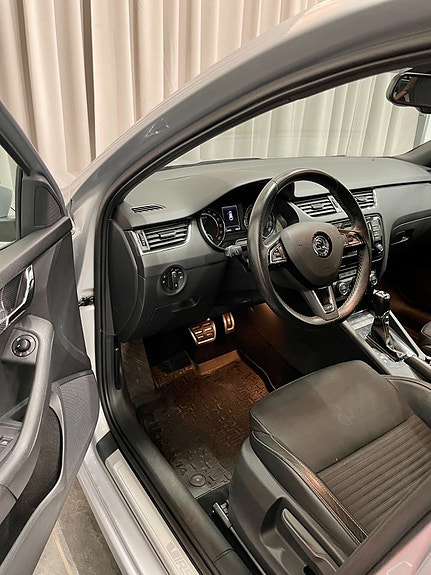 Skoda Octavia 6 of 24