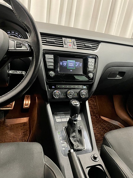 Skoda Octavia 11 of 24