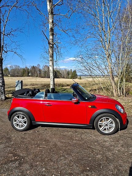 MINI Cooper 2 of 5