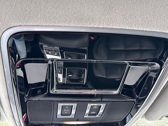Land Rover Range Rover 16 of 17