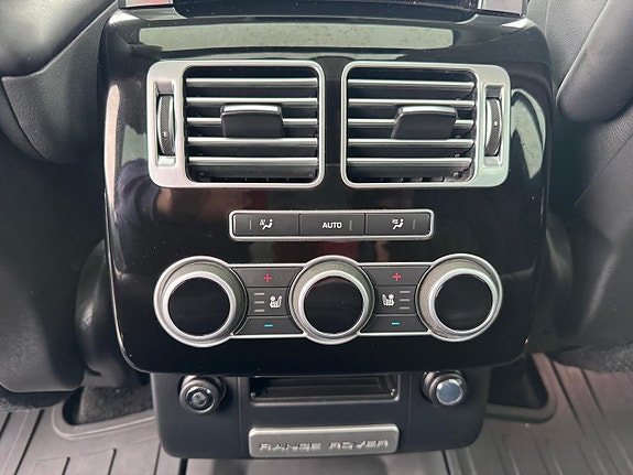 Land Rover Range Rover 10 of 17
