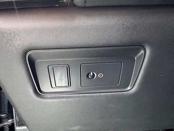 Land Rover Range Rover 12 of 17