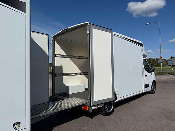 Renault Master 8 of 12
