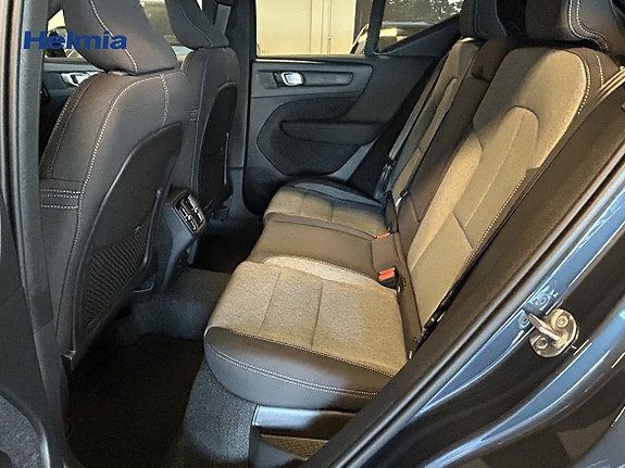 Volvo XC40 11 of 13