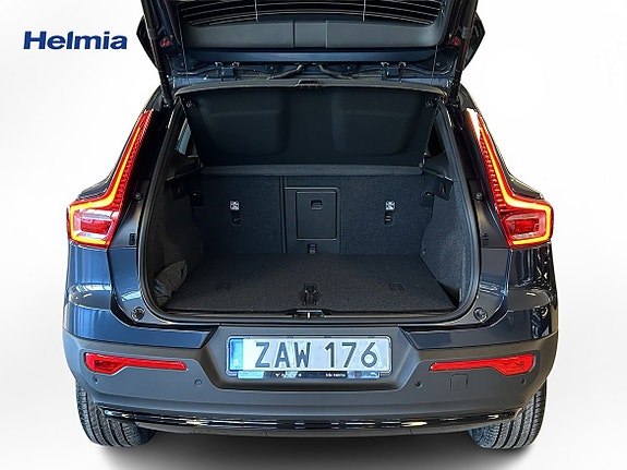 Volvo XC40 12 of 13