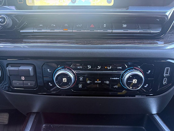 GMC Sierra 10 of 14