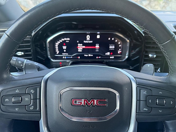 GMC Sierra 7 of 14