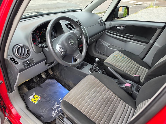 Suzuki SX4 7 of 23