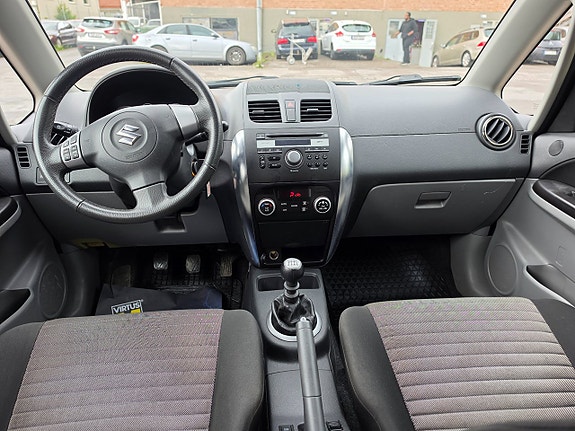 Suzuki SX4 5 of 5