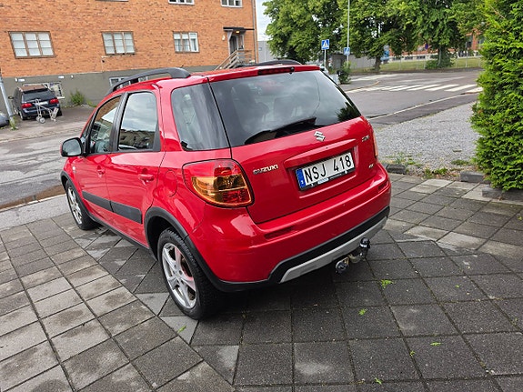 Suzuki SX4 4 of 5