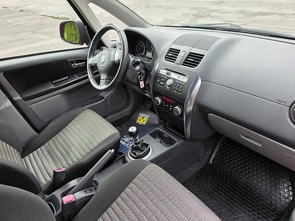 Suzuki SX4 18 of 23
