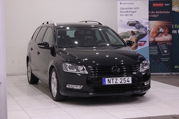 Volkswagen Passat 4 of 30
