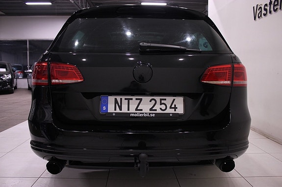 Volkswagen Passat 7 of 30