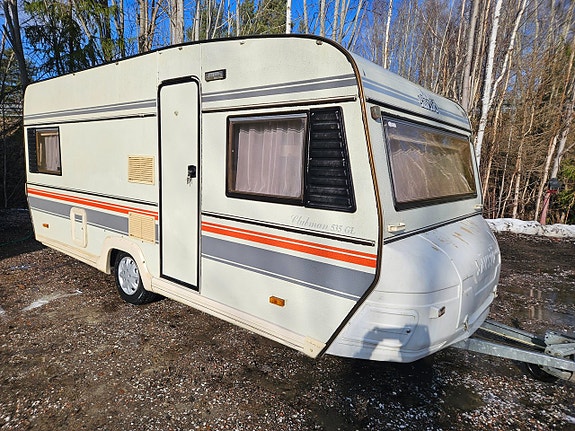 Sävsjö 535 " dubbelsäng/överslaf " förtält