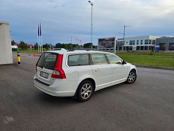 Volvo V70 5 of 5