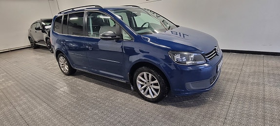 Volkswagen Touran 4 of 5