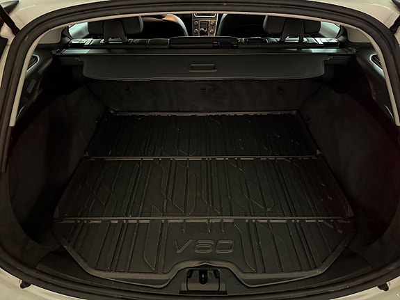 Volvo V60 22 of 23