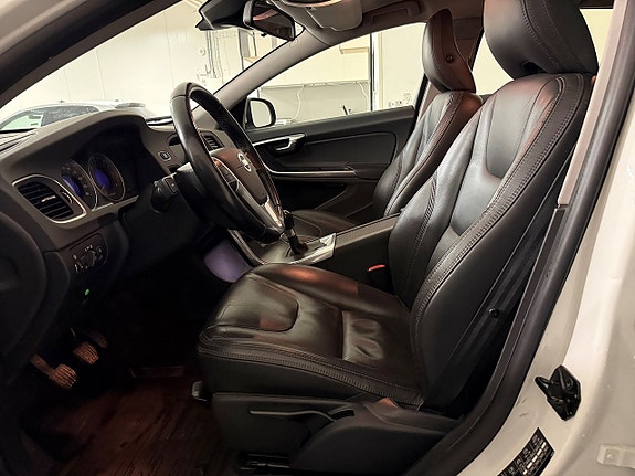 Volvo V60 6 of 23