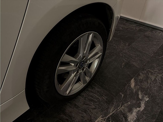 Volvo V60 3 of 5