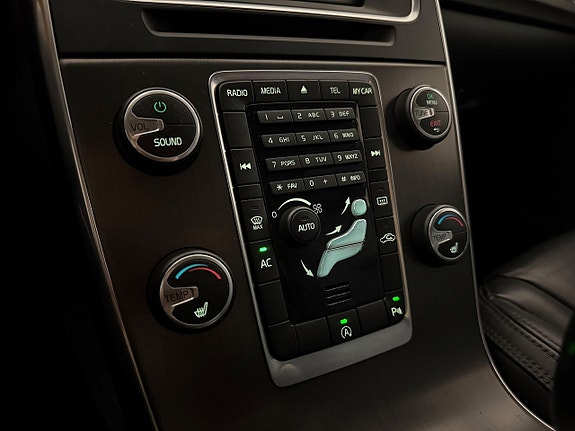 Volvo V60 17 of 23