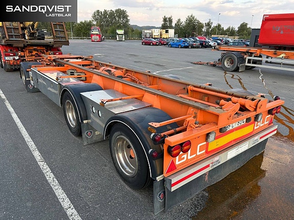 ISTRAIL 3-AXLAT SLÄP FÖR LASTVÄXLARE