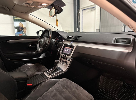 Volkswagen CC 12 of 22