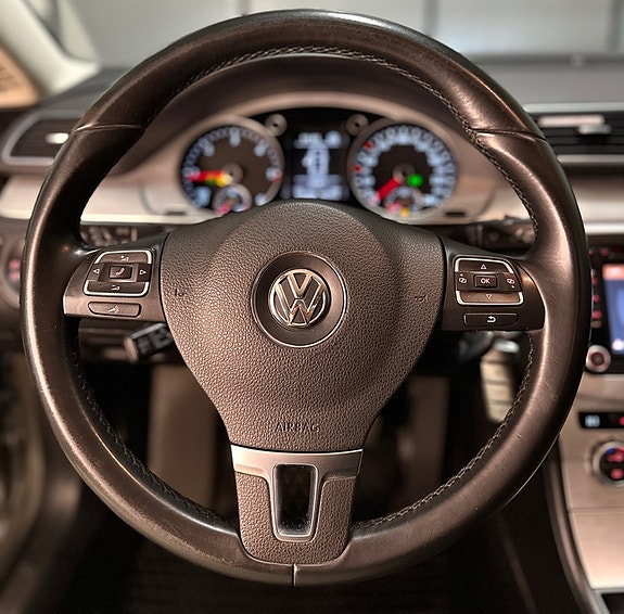Volkswagen CC 18 of 22