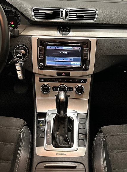 Volkswagen CC 14 of 22