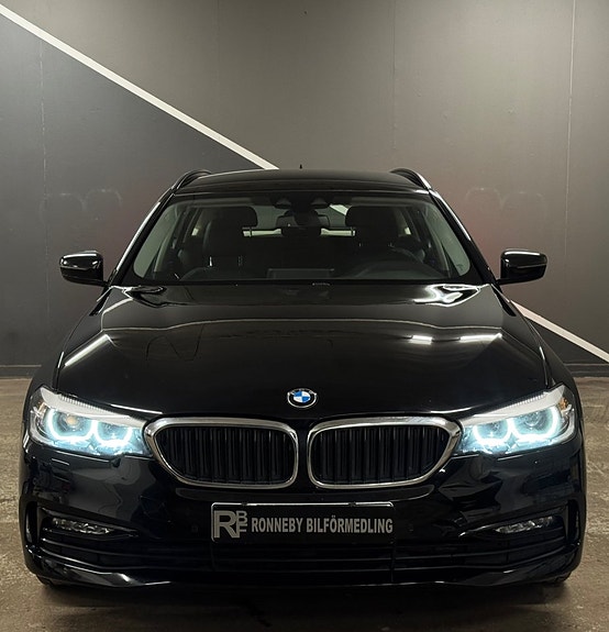 BMW 520d 2 of 5