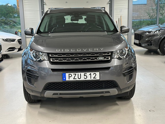 Land Rover Discovery Sport 2 of 5
