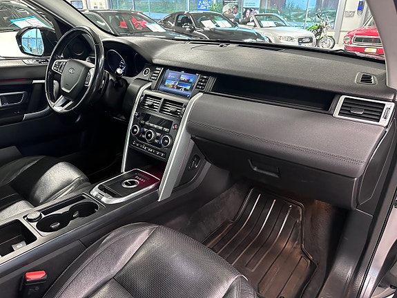 Land Rover Discovery Sport 13 of 30