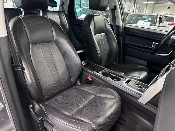 Land Rover Discovery Sport 14 of 30