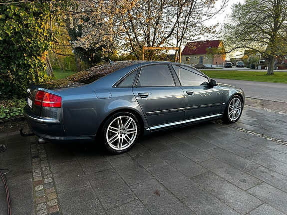 Audi A8 6 of 14