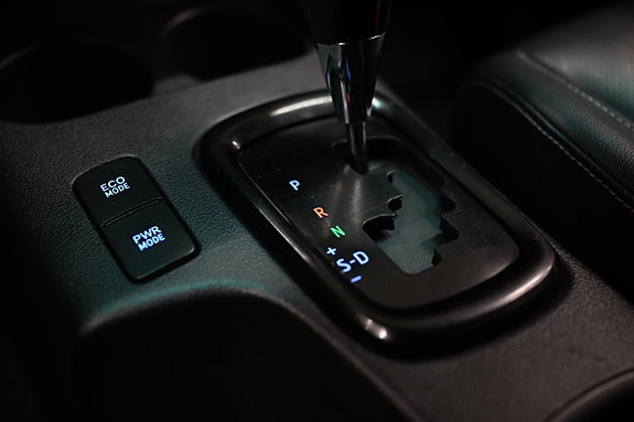 Toyota HiLux 23 of 29