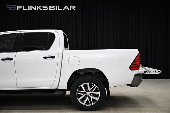 Toyota HiLux 9 of 29