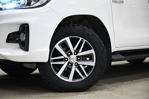Toyota HiLux 5 of 5