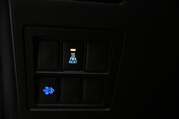 Toyota HiLux 27 of 29