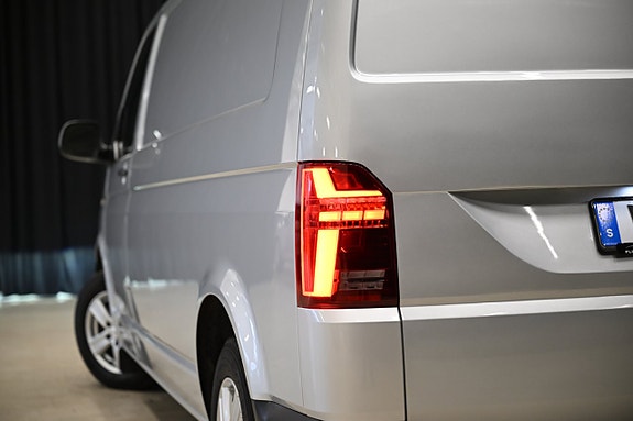 Volkswagen Transporter 17 of 30