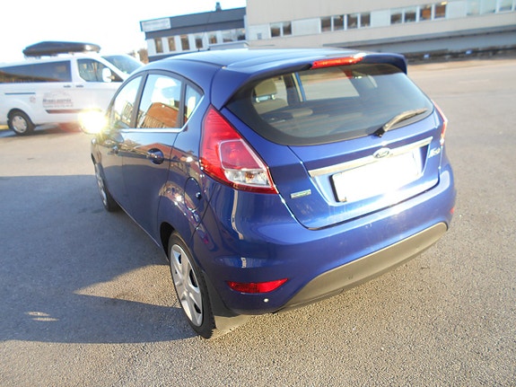 Ford Fiesta 3 of 5