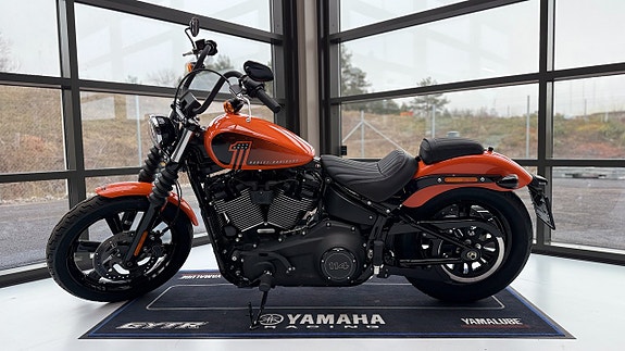 Harley-Davidson Street bob 114 *OTROLIGT FIN, 0 mil på mätaren*
