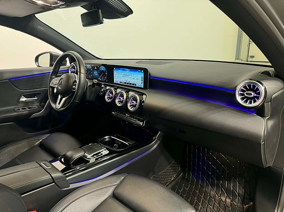Mercedes-Benz A200 d 4 of 5