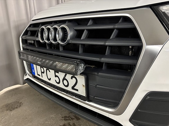 Audi Q5 3 of 5